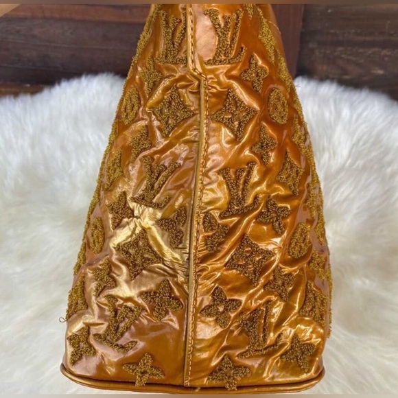 Limited Edition 2011 LOUIS VUITTON Monogram Fascination Lockit - Picture 5 of 15